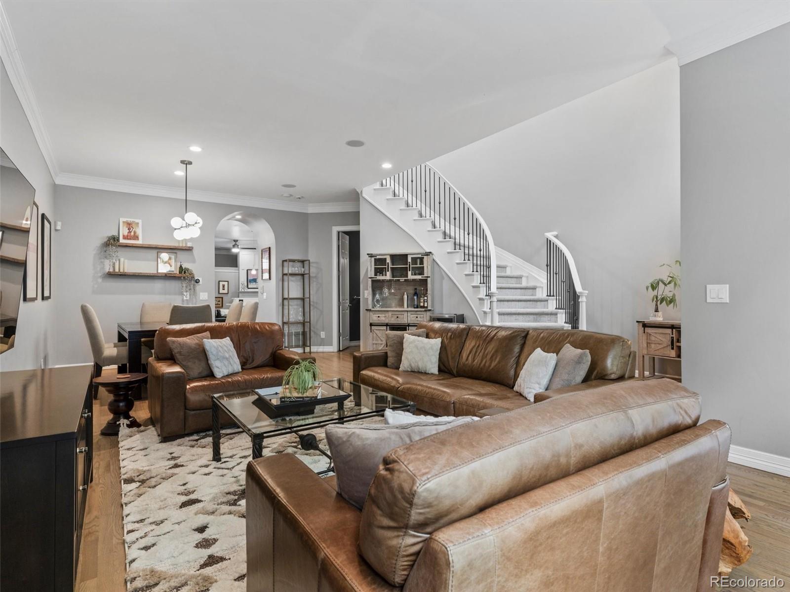 MLS Image #5 for 425  steele street,denver, Colorado