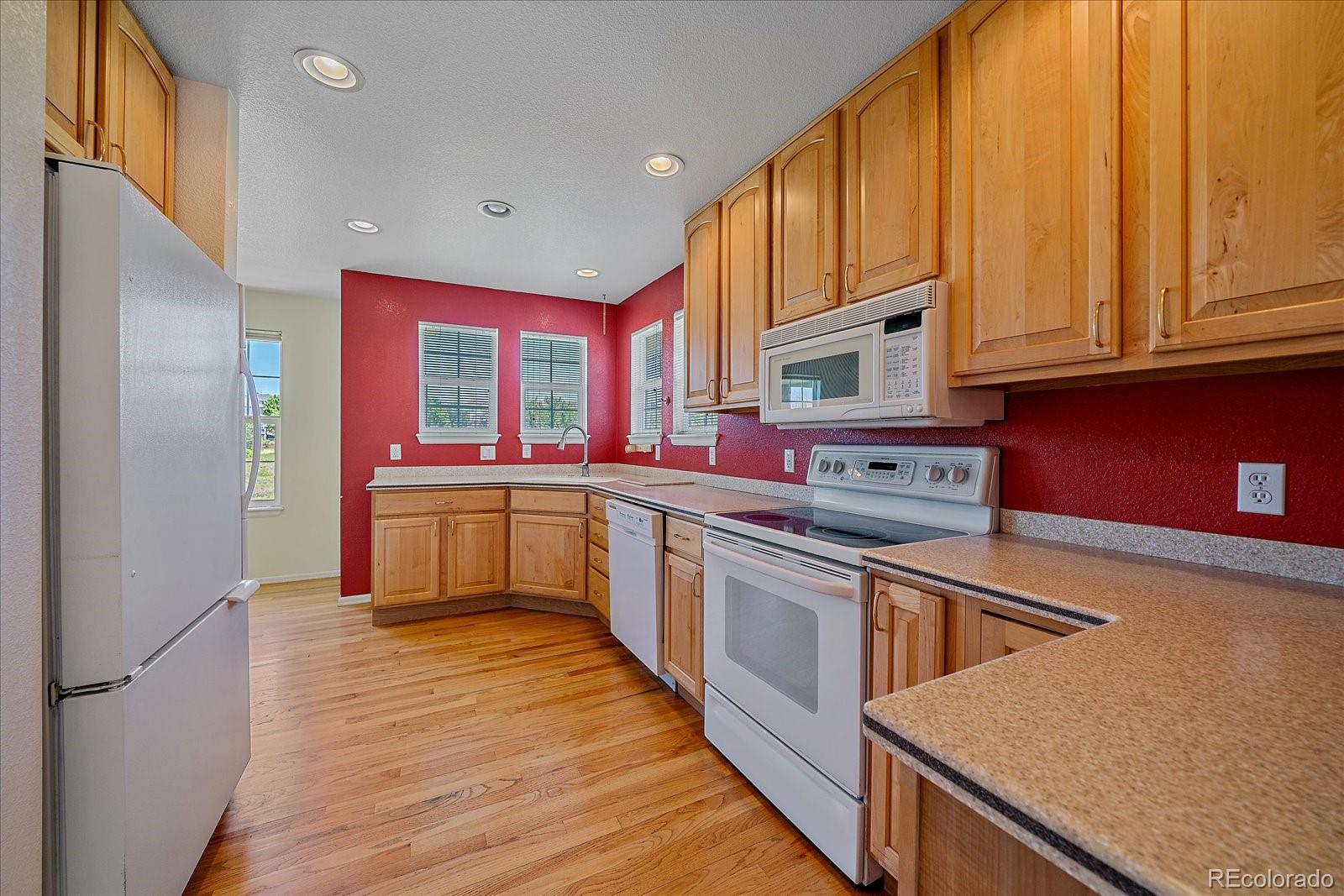 MLS Image #10 for 7912 s buchanan way,aurora, Colorado