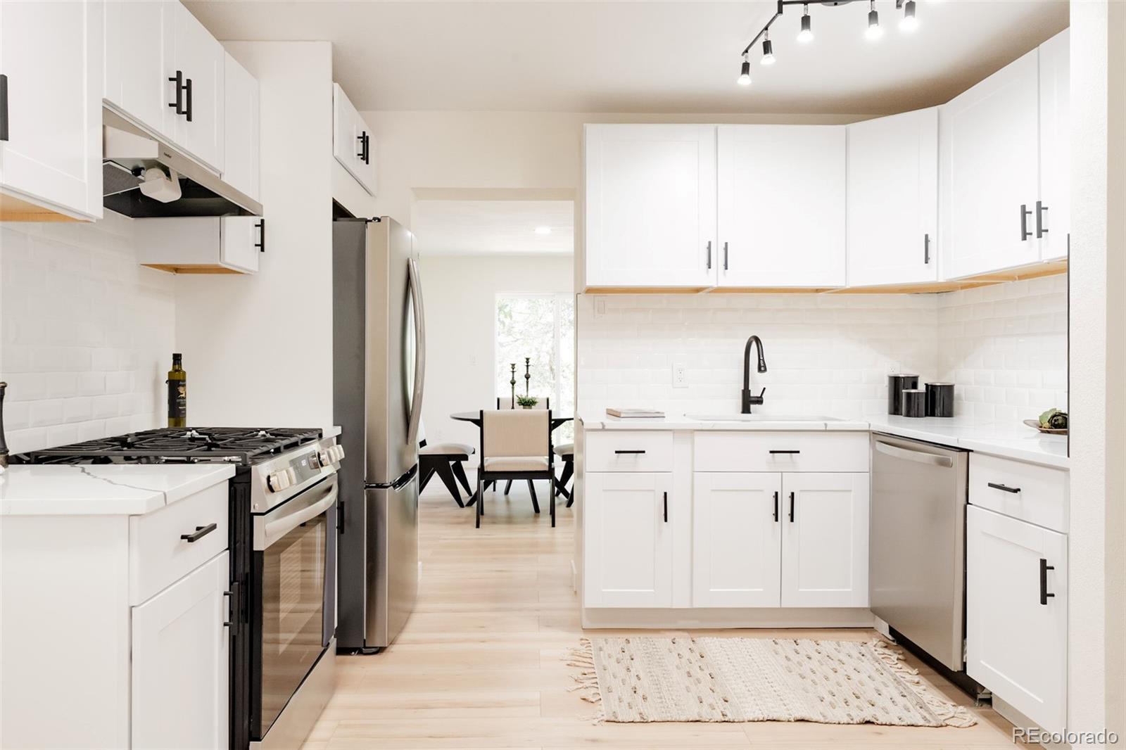 MLS Image #9 for 1361 w custer place,denver, Colorado