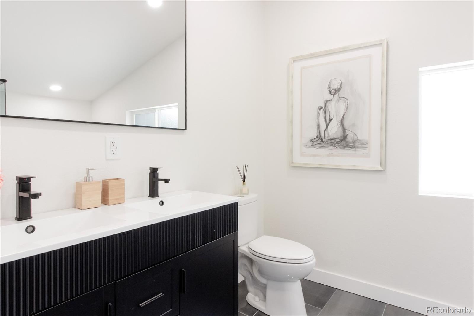MLS Image #35 for 1390 s jasmine way,denver, Colorado