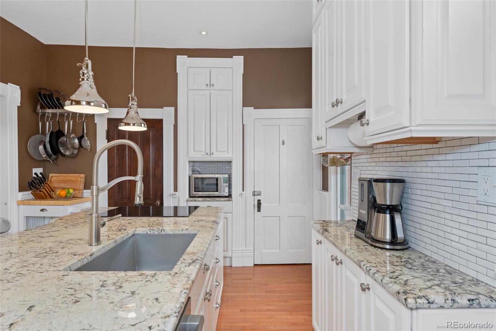 MLS Image #15 for 1154 n clarkson street,denver, Colorado