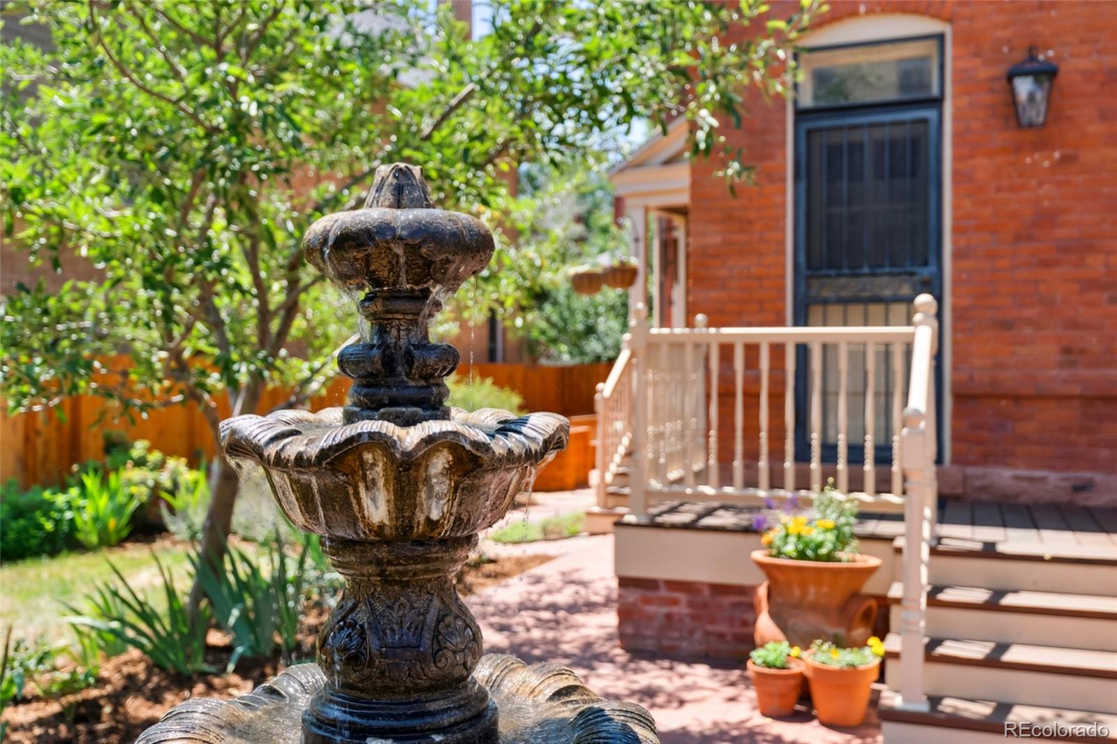 MLS Image #33 for 1154 n clarkson street,denver, Colorado