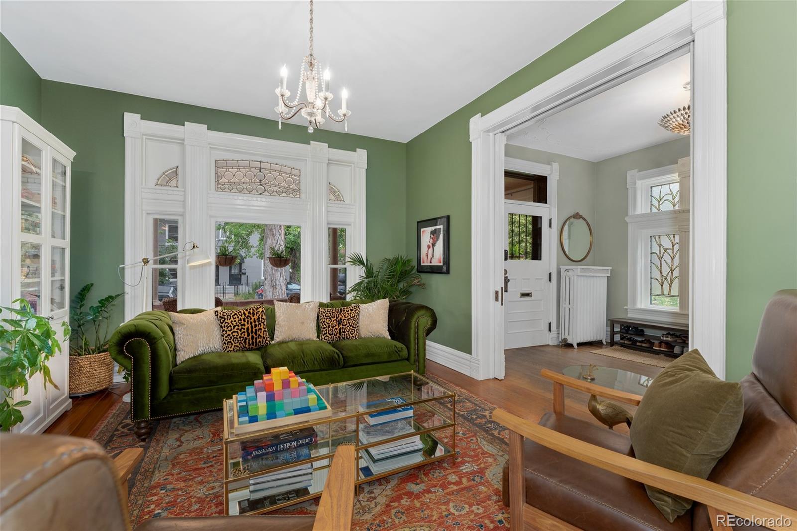 MLS Image #6 for 1154 n clarkson street,denver, Colorado