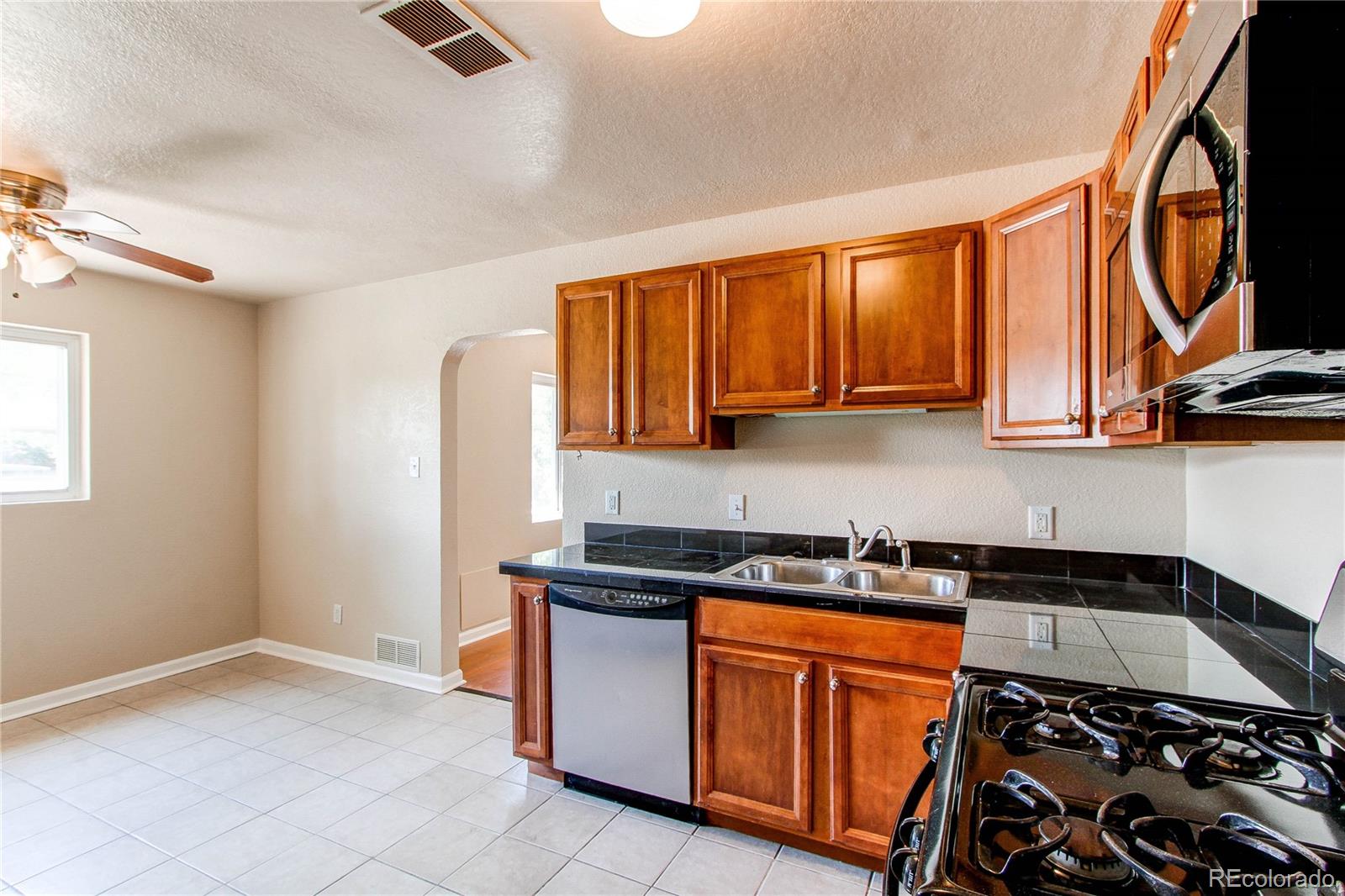 MLS Image #11 for 9150  lilly court,thornton, Colorado