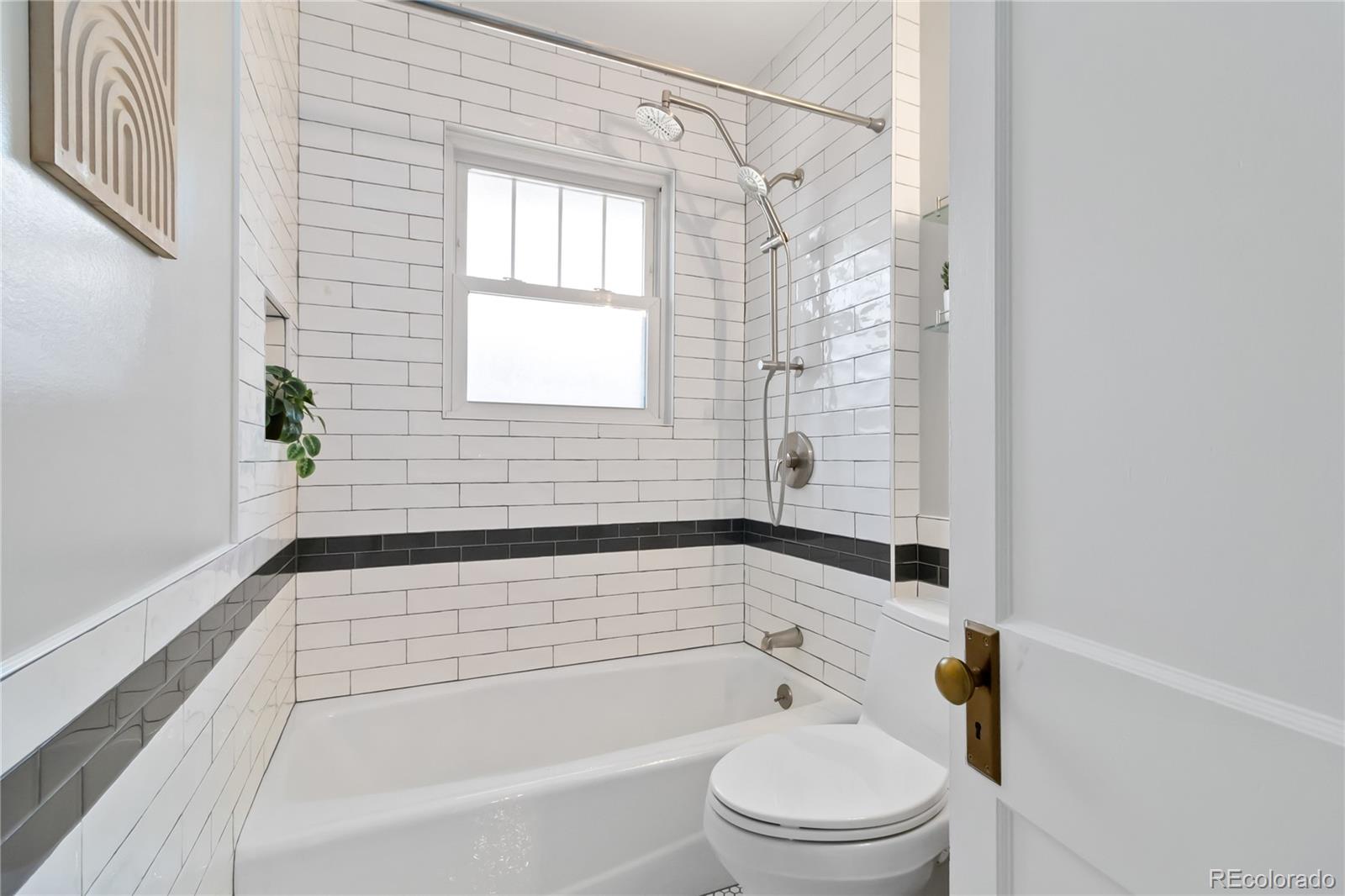 MLS Image #19 for 900  jackson street,denver, Colorado