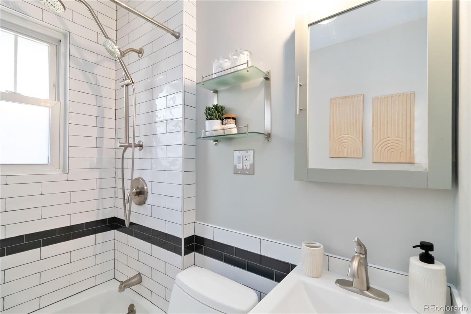 MLS Image #20 for 900  jackson street,denver, Colorado