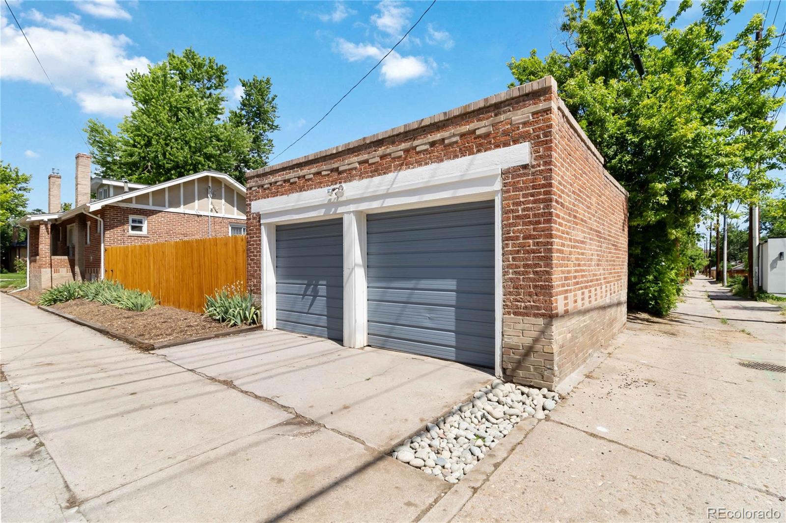 MLS Image #31 for 900  jackson street,denver, Colorado