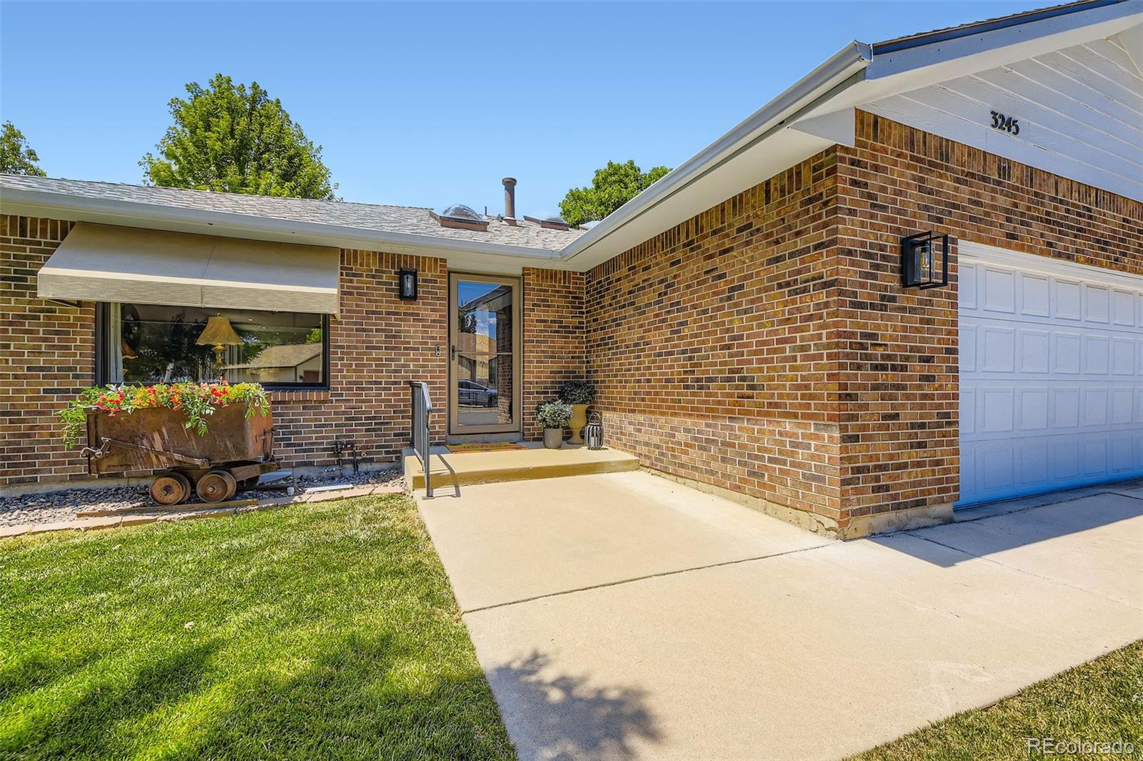 MLS Image #2 for 3245 s kendall street,denver, Colorado