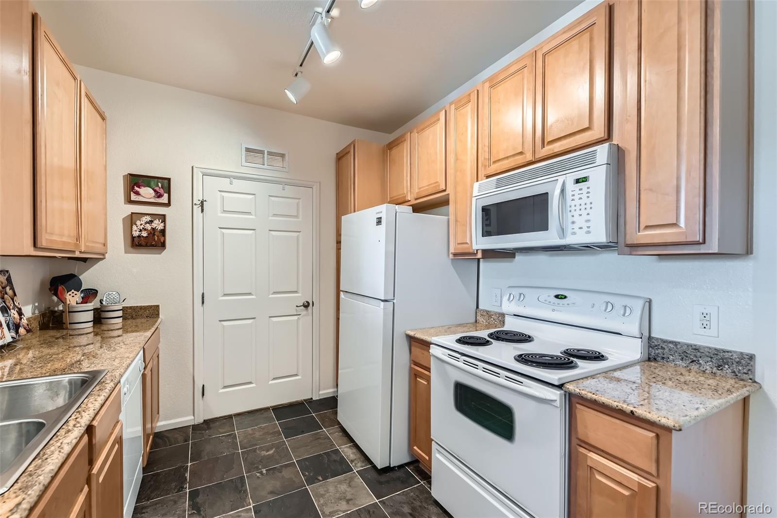 MLS Image #13 for 2900  blue sky circle,erie, Colorado