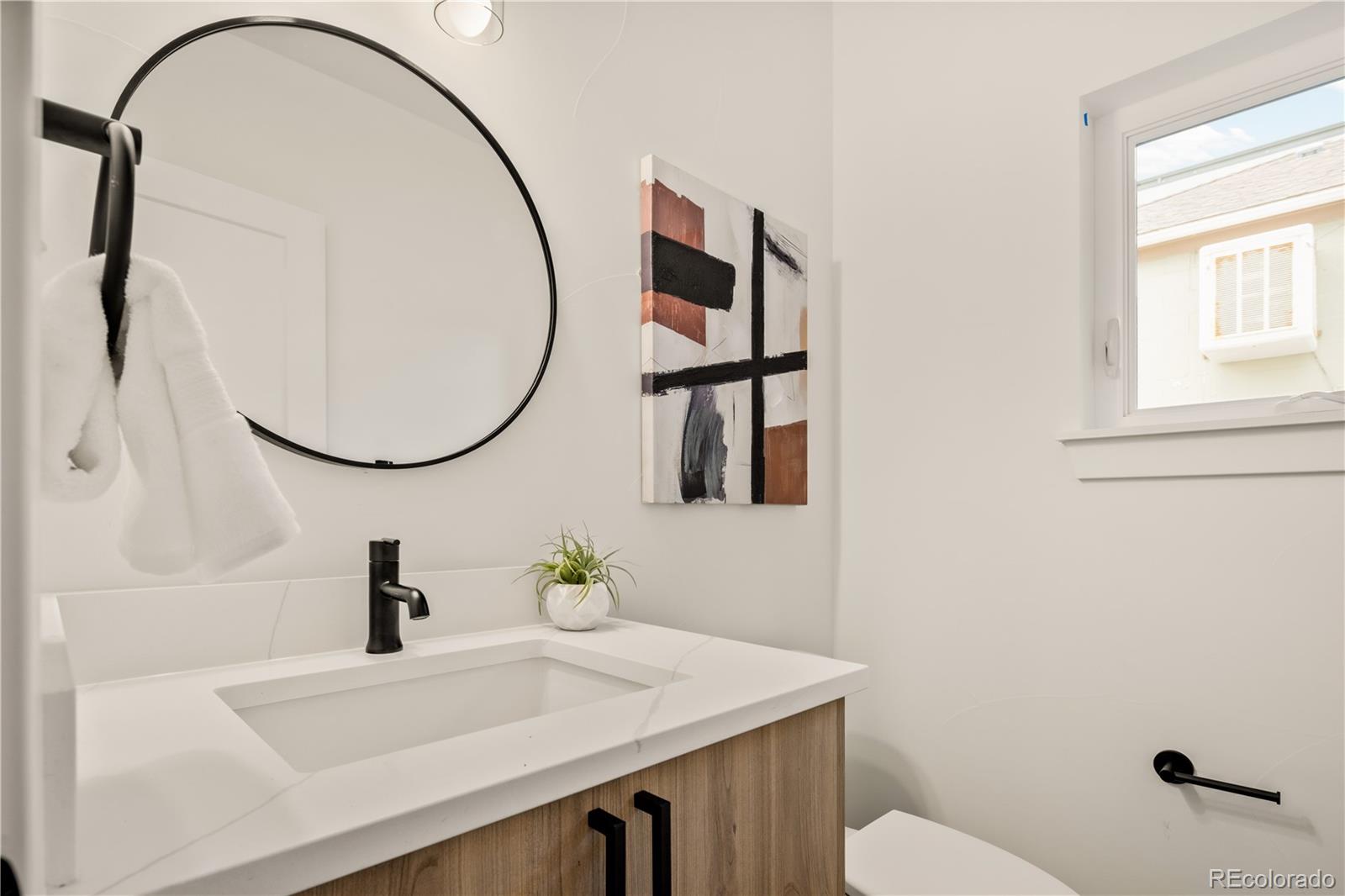 MLS Image #11 for 1344 n knox court,denver, Colorado