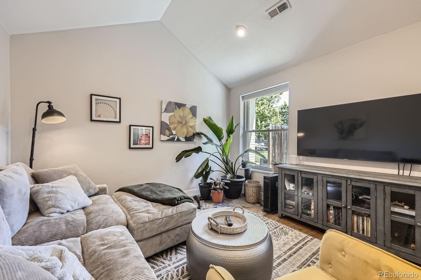 MLS Image #3 for 2841 n columbine street,denver, Colorado