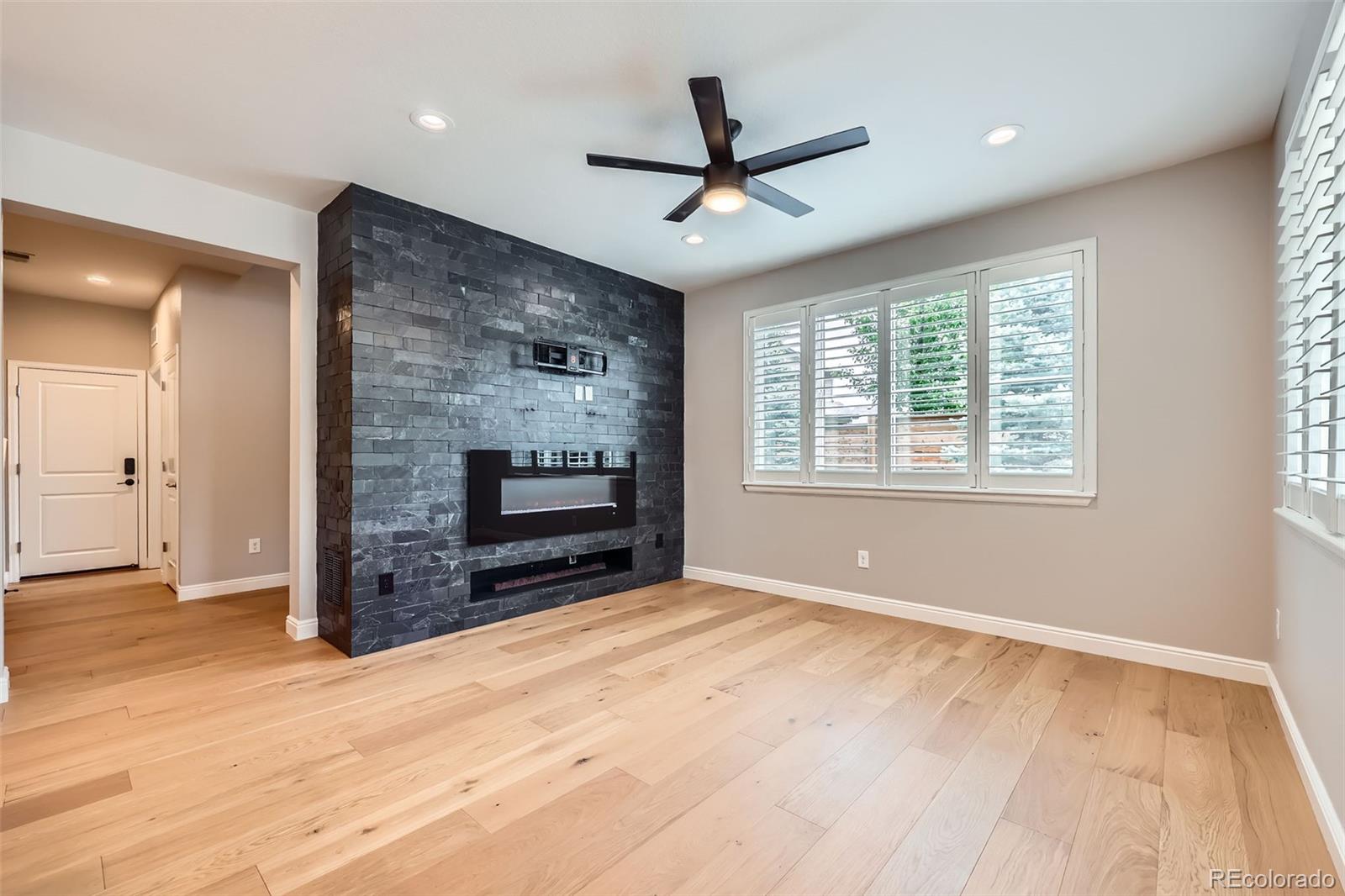 MLS Image #4 for 606 e dry creek place ,littleton, Colorado