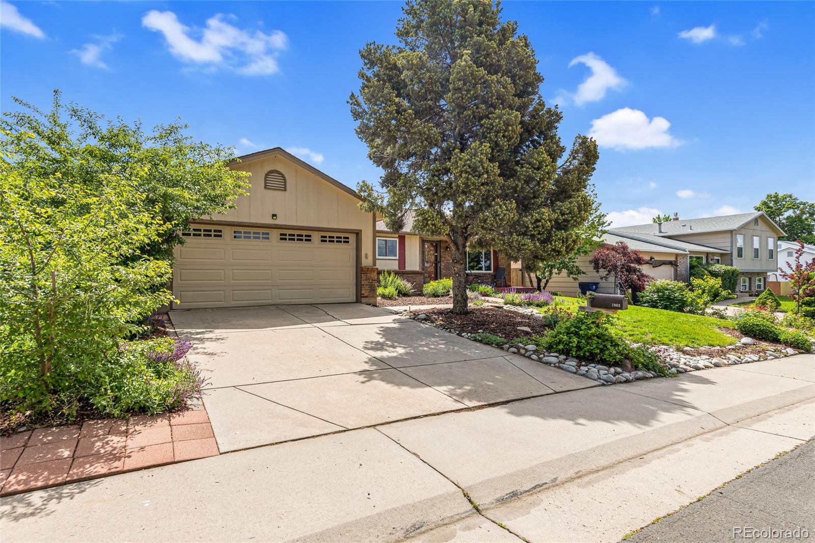 MLS Image #4 for 1982 s truckee street,aurora, Colorado