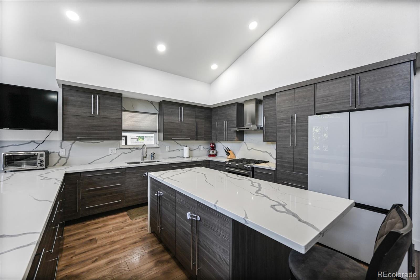 MLS Image #8 for 6360 w 1st avenue,lakewood, Colorado