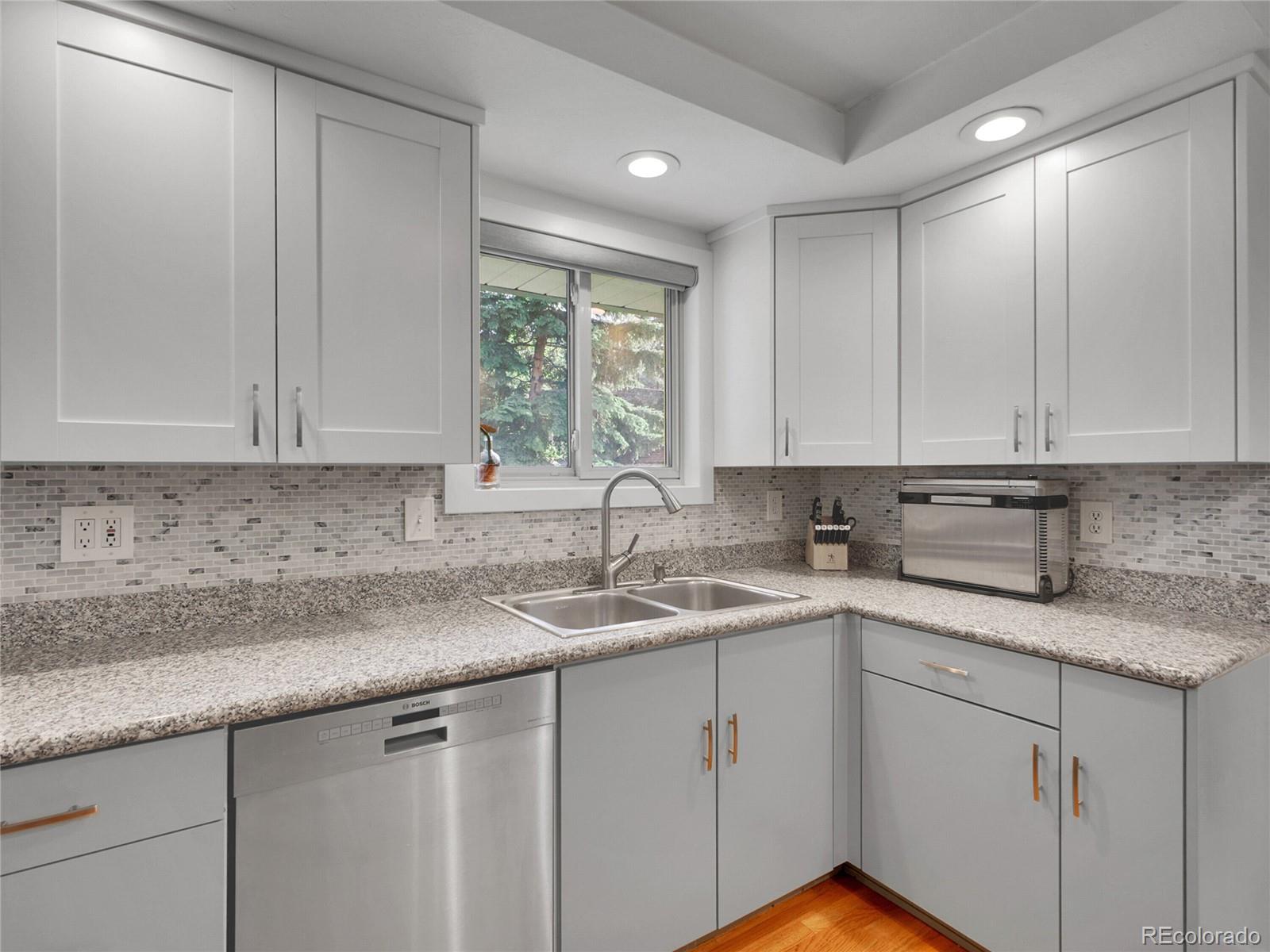 MLS Image #7 for 4720 w stanford avenue,denver, Colorado