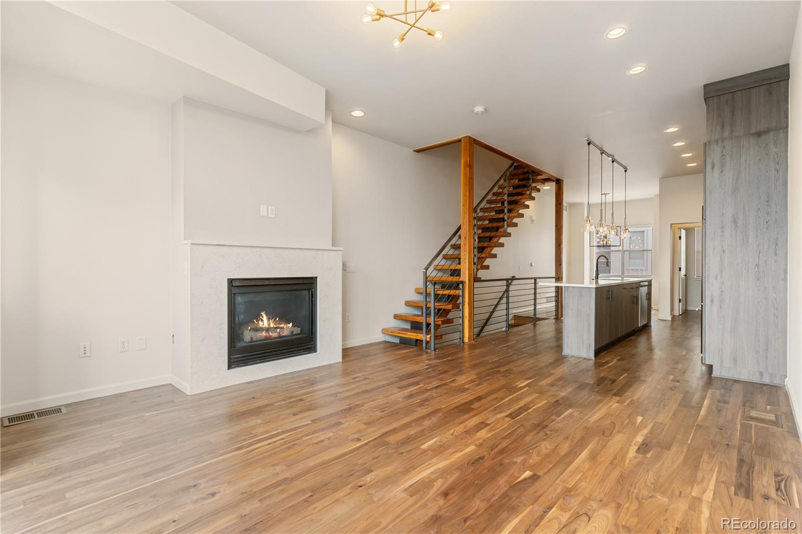 MLS Image #10 for 2680  blake street,denver, Colorado