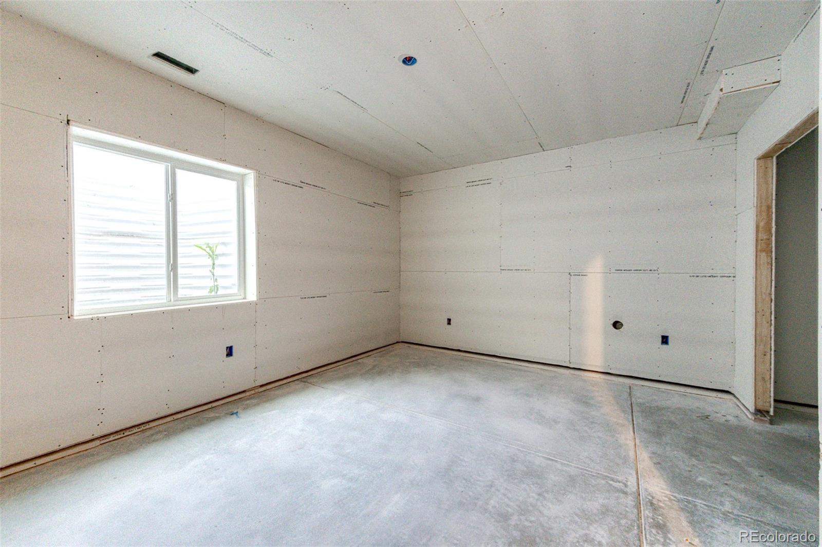 MLS Image #29 for 129 s waterloo street,aurora, Colorado