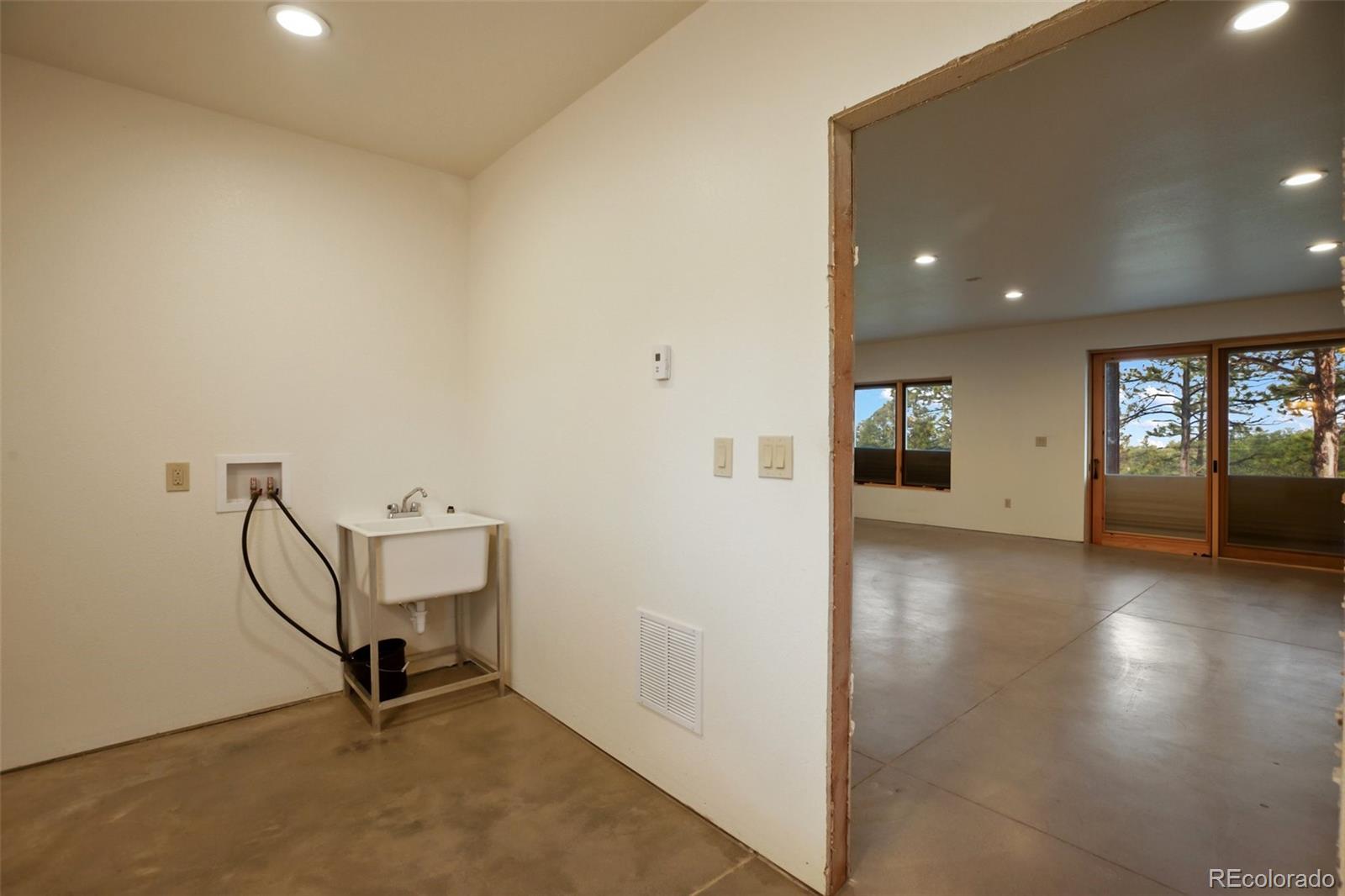 MLS Image #13 for 14495  holmes road,colorado springs, Colorado