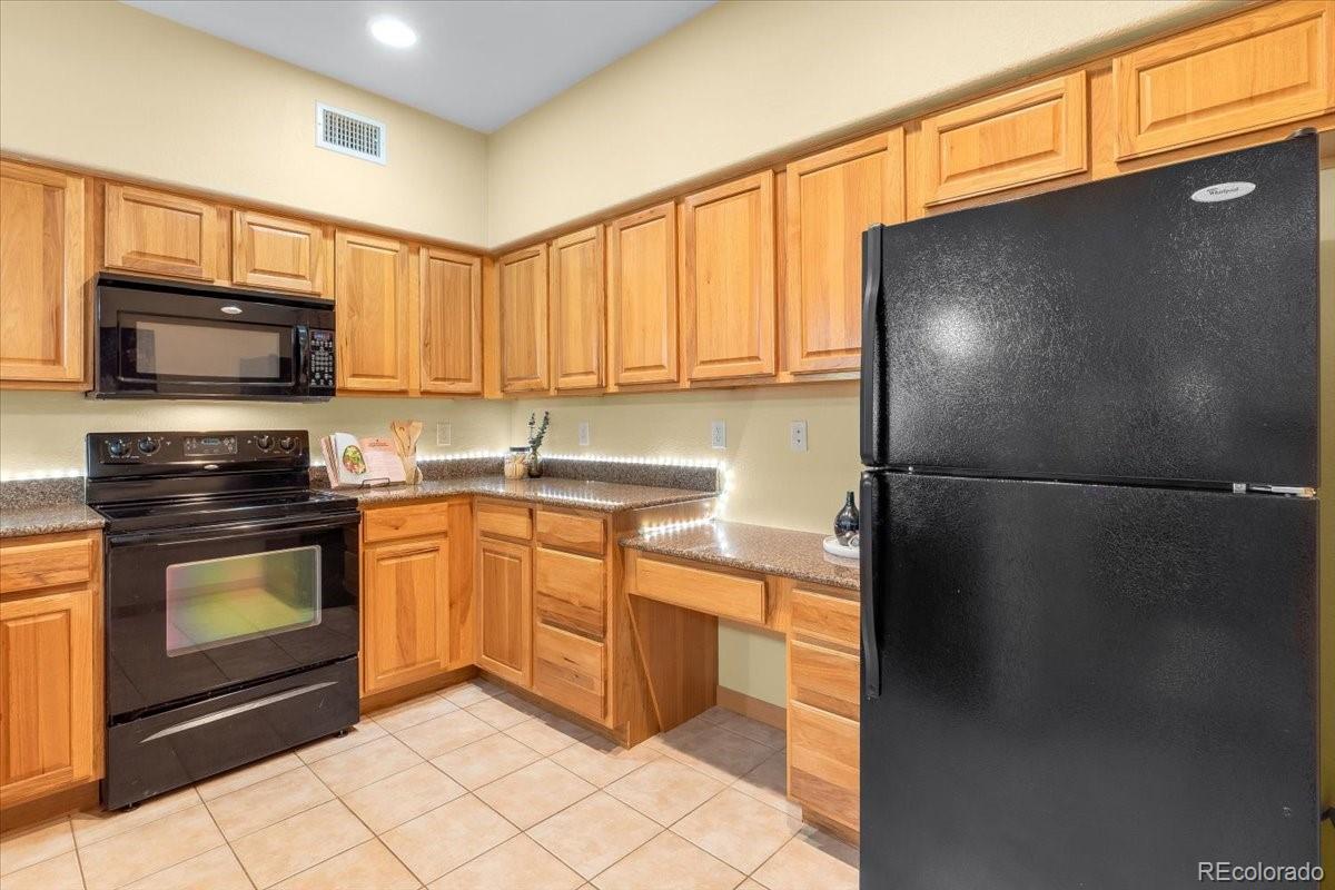 MLS Image #12 for 140  sterling loop,fraser, Colorado