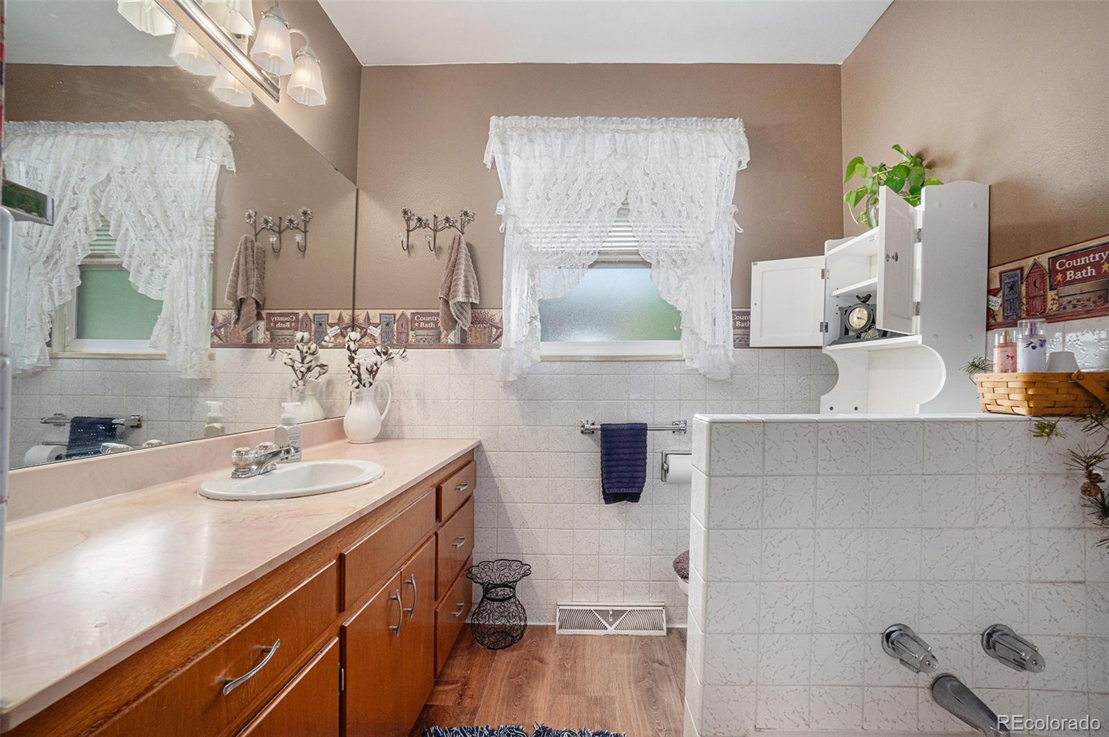 MLS Image #11 for 2151  buena vista drive,greeley, Colorado