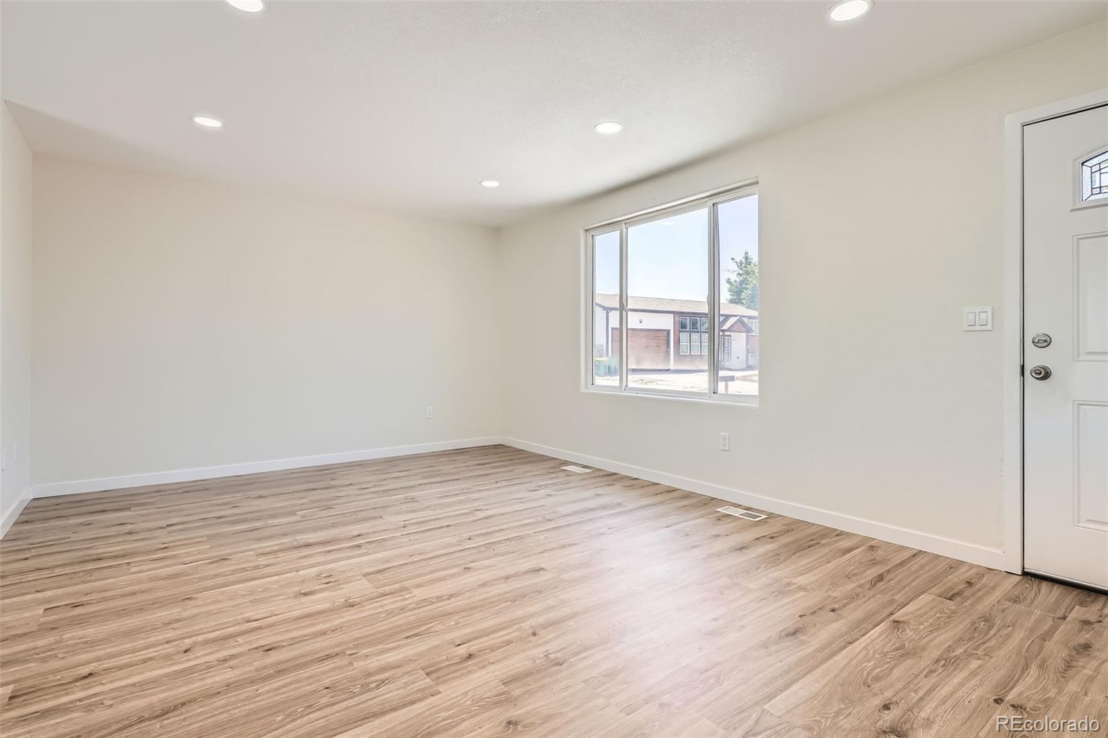 MLS Image #11 for 16273 e brown place,aurora, Colorado