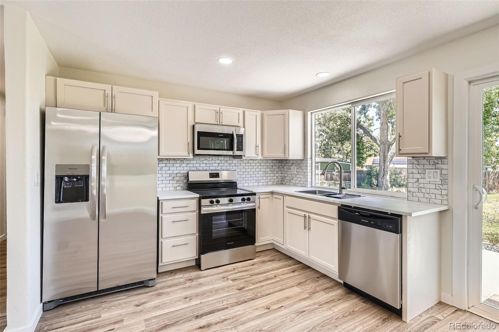 MLS Image #5 for 16273 e brown place,aurora, Colorado