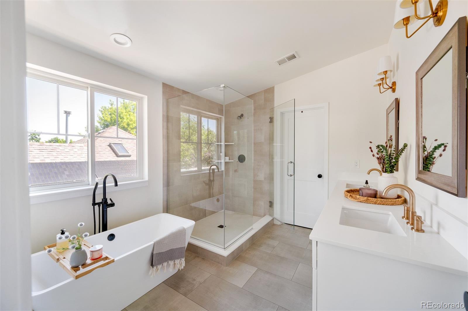 MLS Image #18 for 2571 s cherokee street,denver, Colorado