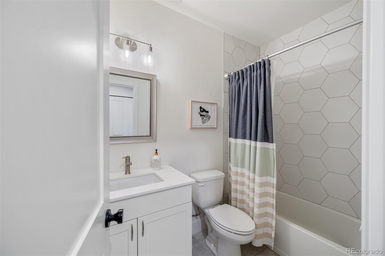 MLS Image #27 for 2571 s cherokee street,denver, Colorado