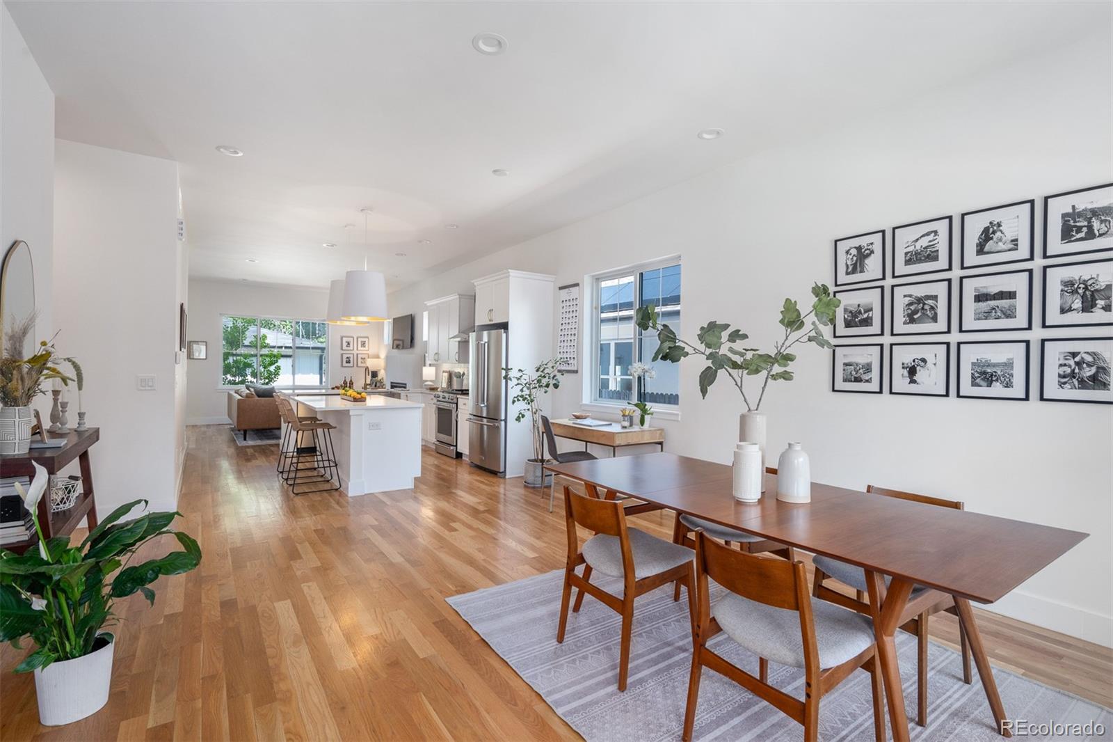 MLS Image #4 for 2571 s cherokee street,denver, Colorado