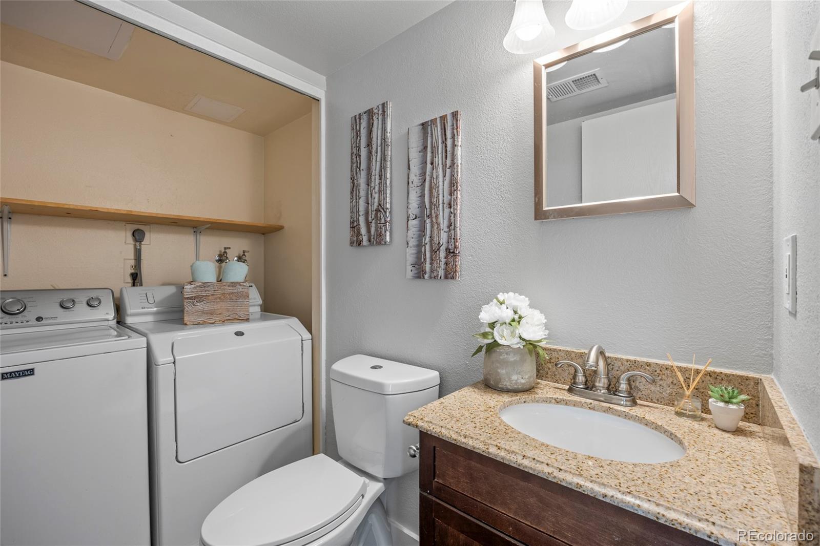 MLS Image #13 for 1250 s monaco parkway,denver, Colorado