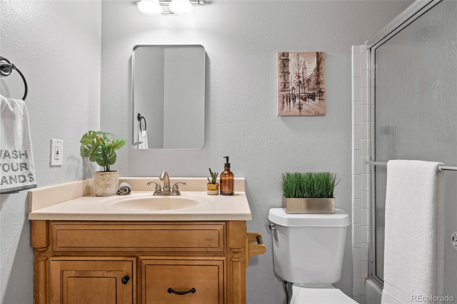 MLS Image #18 for 1250 s monaco parkway,denver, Colorado