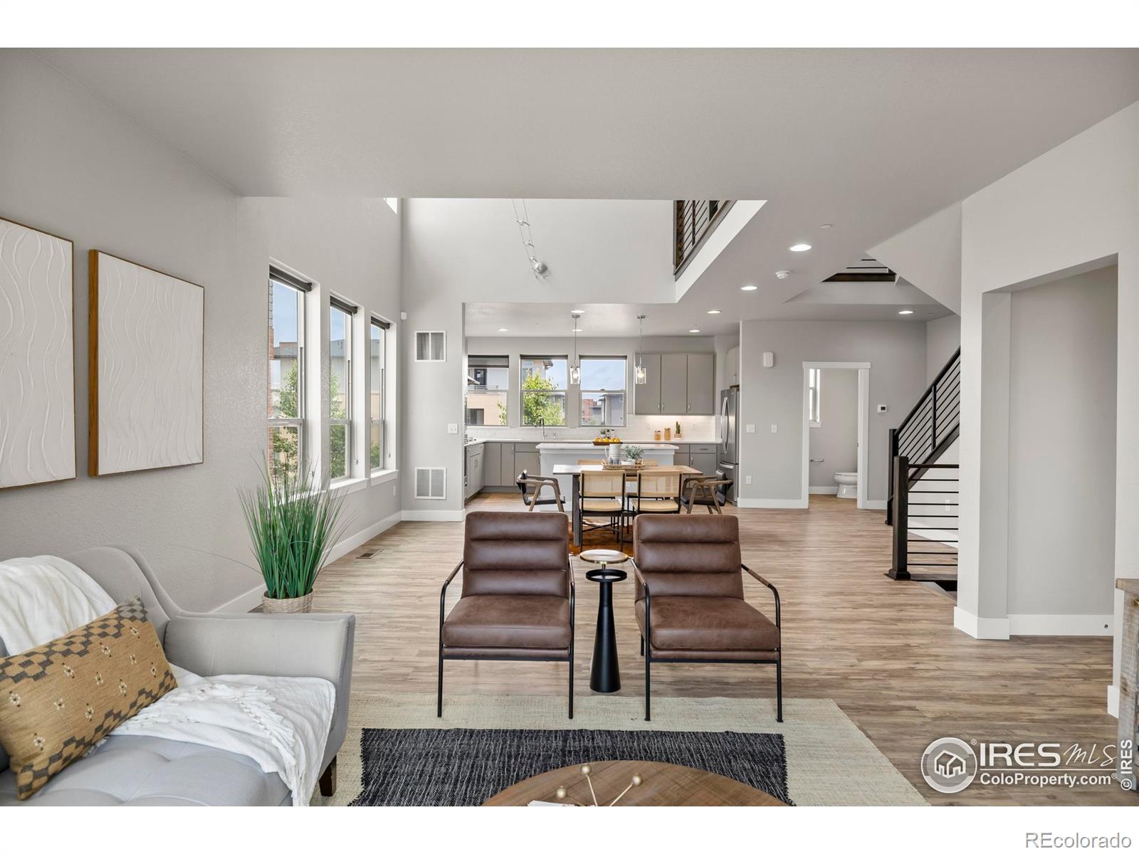 MLS Image #10 for 9052 e 47th avenue,denver, Colorado