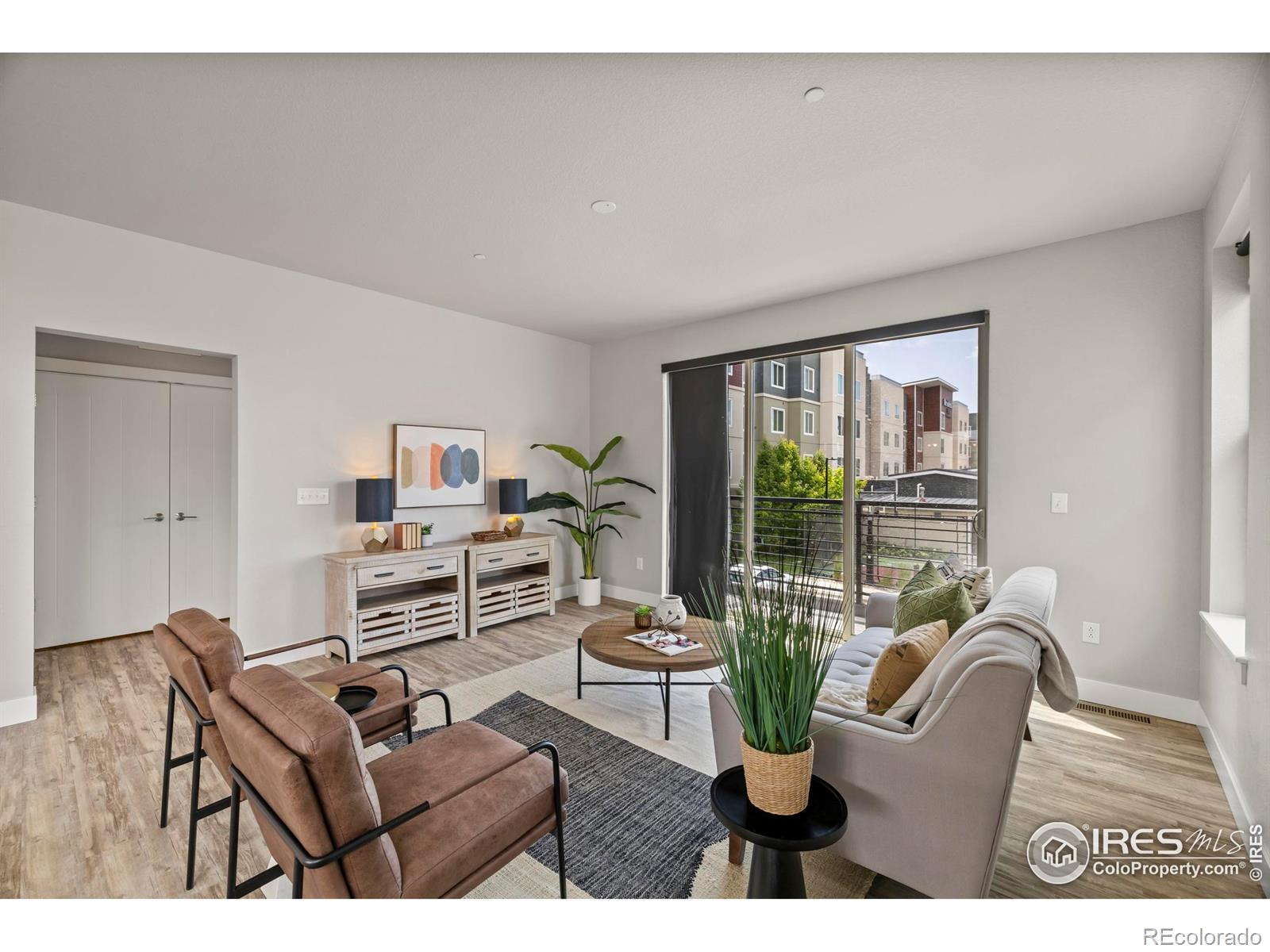 MLS Image #12 for 9052 e 47th avenue,denver, Colorado
