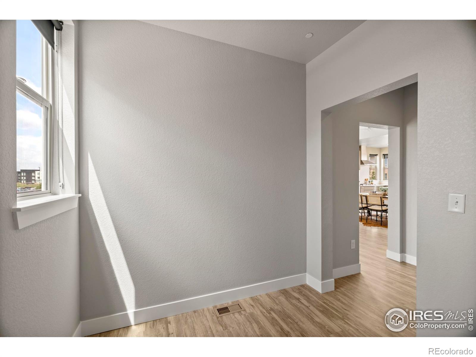 MLS Image #19 for 9052 e 47th avenue,denver, Colorado