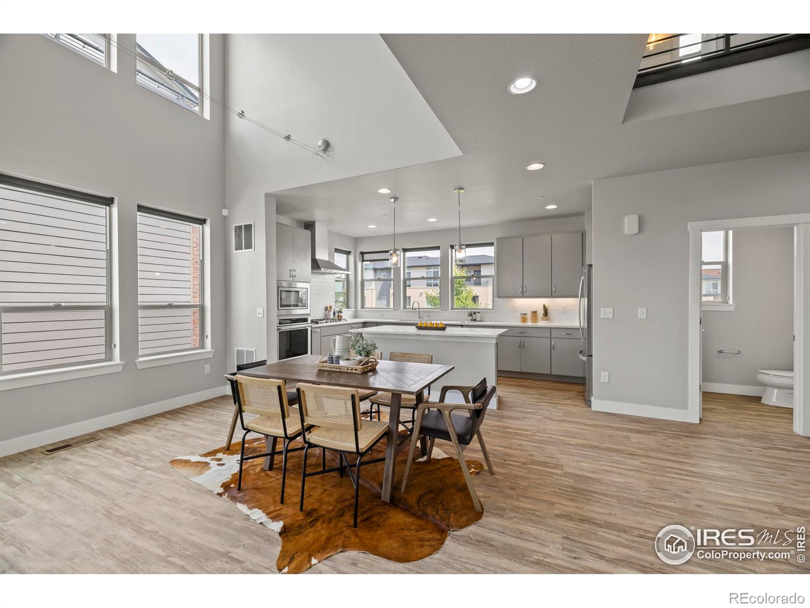 MLS Image #4 for 9052 e 47th avenue,denver, Colorado