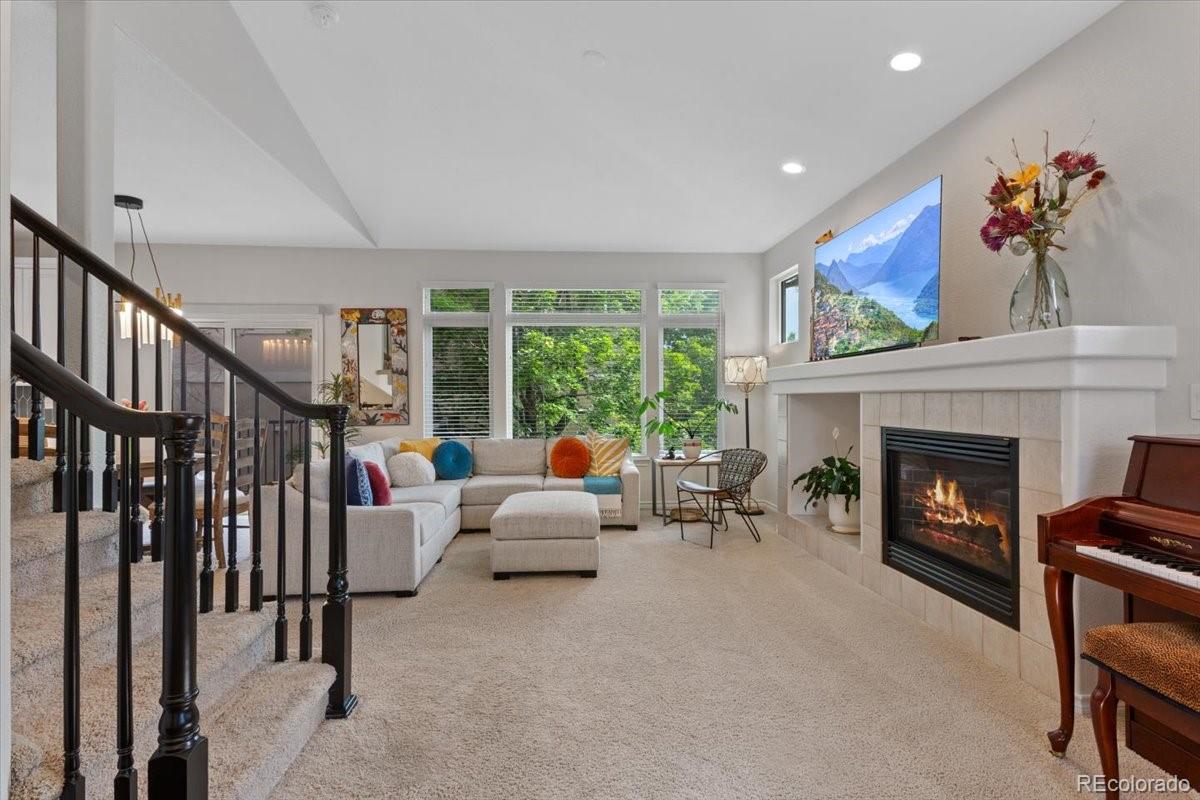 MLS Image #3 for 12054 e lake circle,greenwood village, Colorado