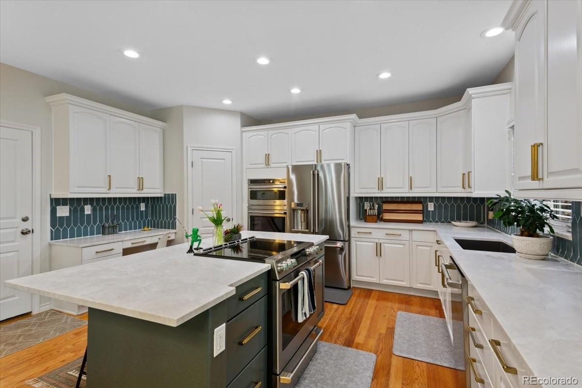 MLS Image #9 for 12054 e lake circle,greenwood village, Colorado