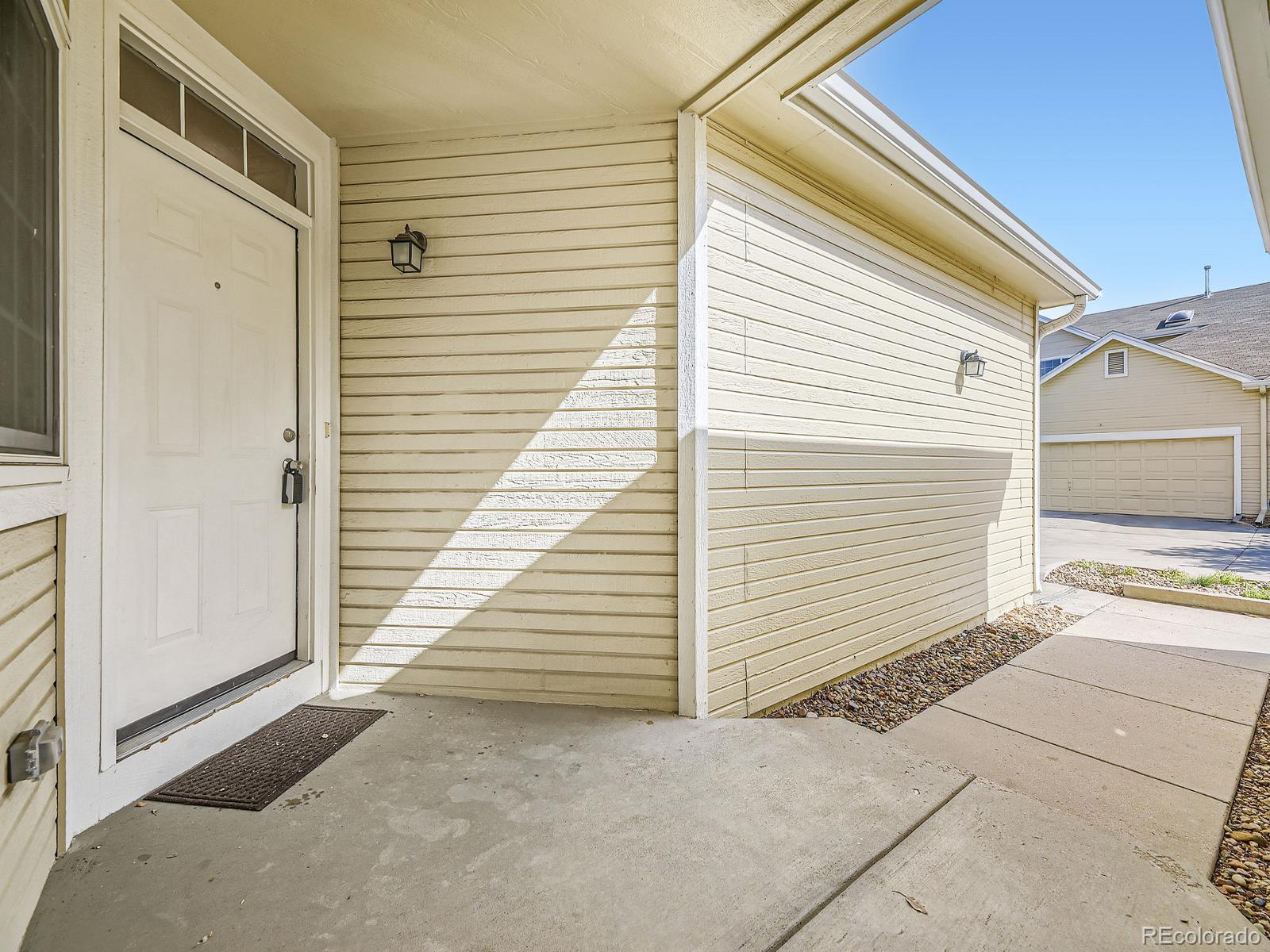 MLS Image #18 for 12265 e 2nd drive,aurora, Colorado