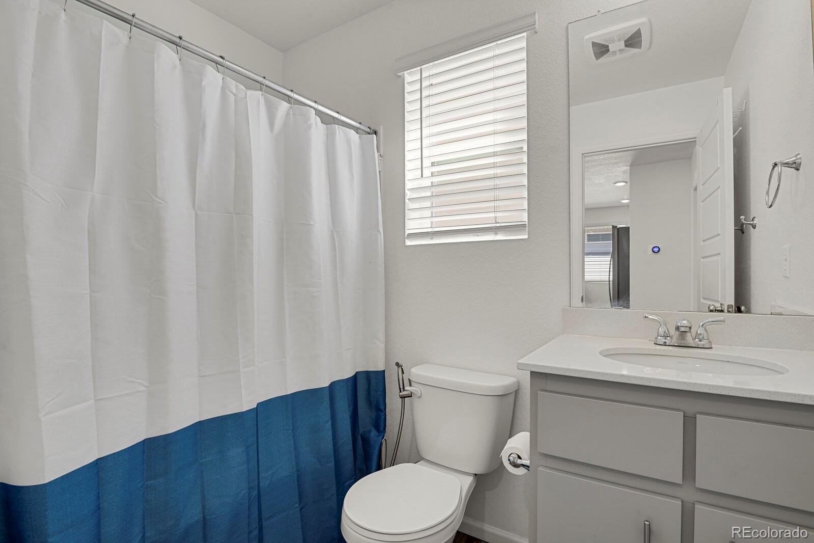 MLS Image #16 for 18233 e 51st avenue,denver, Colorado