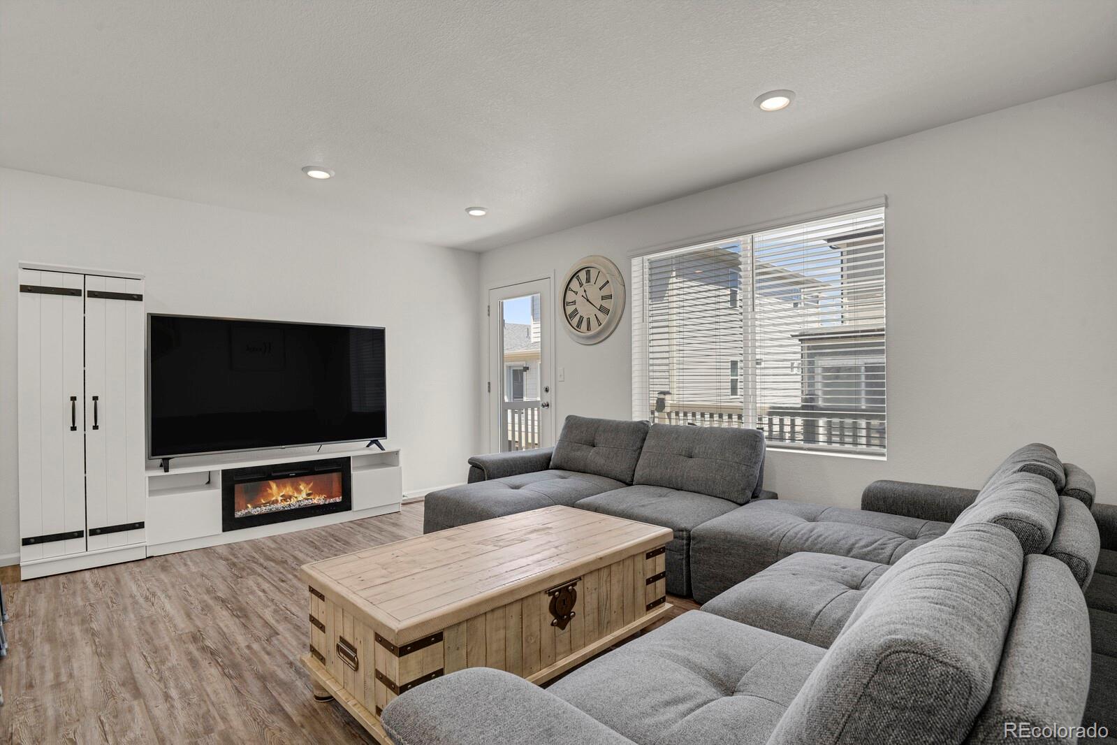 MLS Image #3 for 18233 e 51st avenue,denver, Colorado