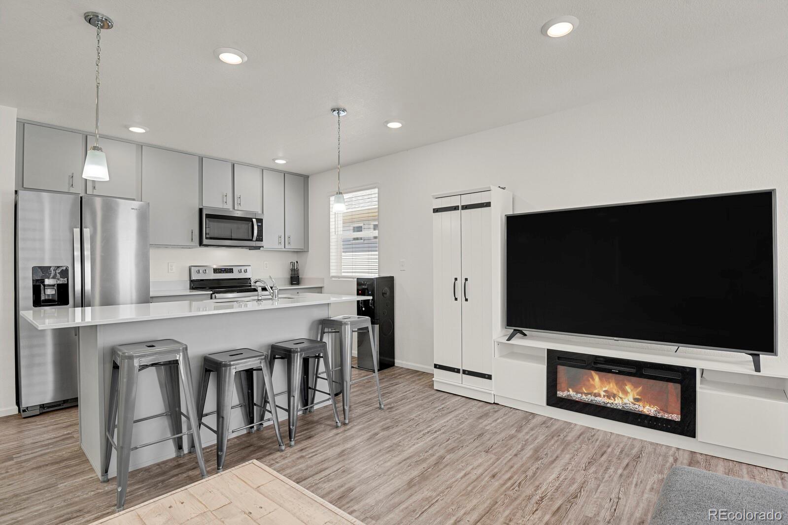 MLS Image #4 for 18233 e 51st avenue,denver, Colorado