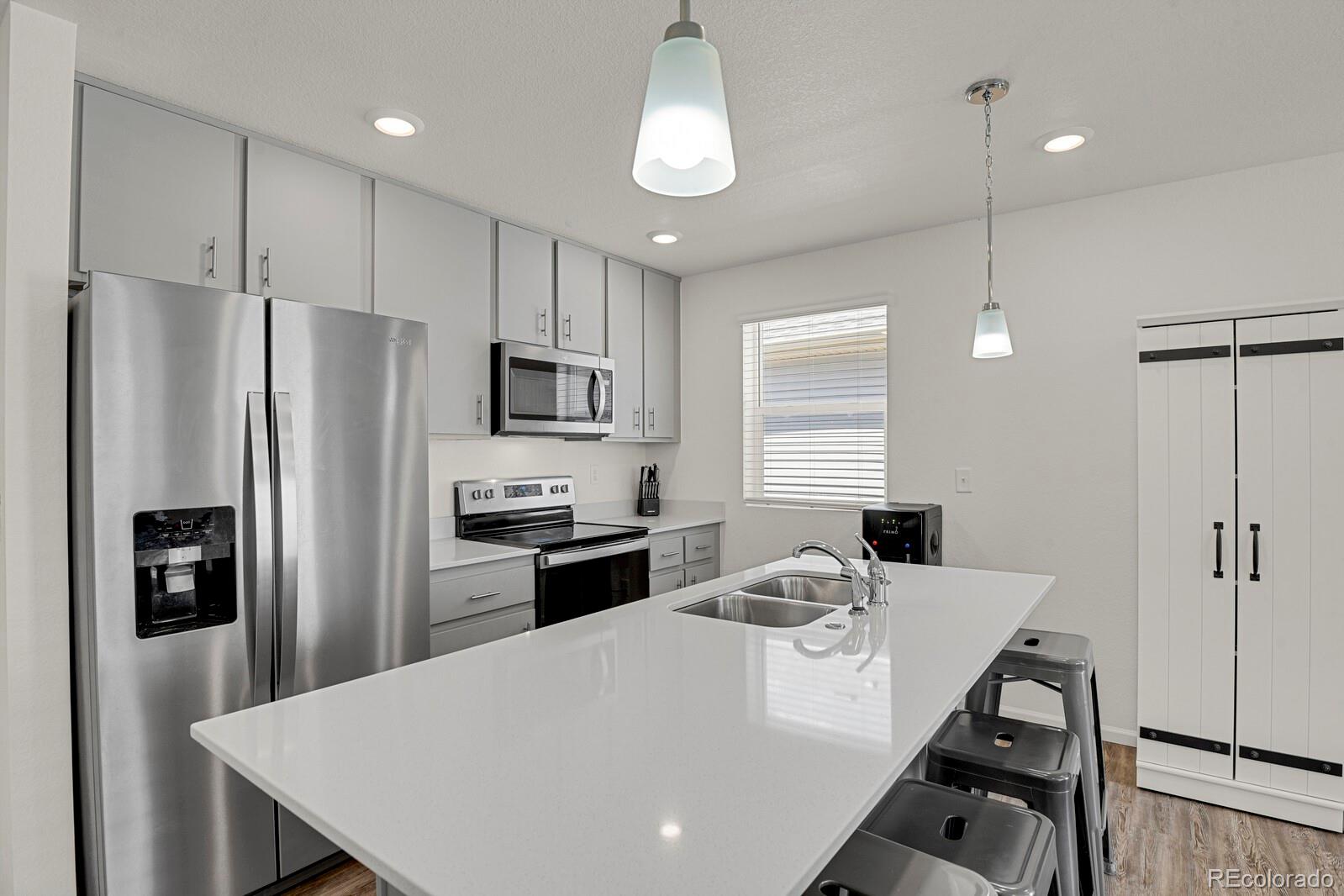 MLS Image #5 for 18233 e 51st avenue,denver, Colorado