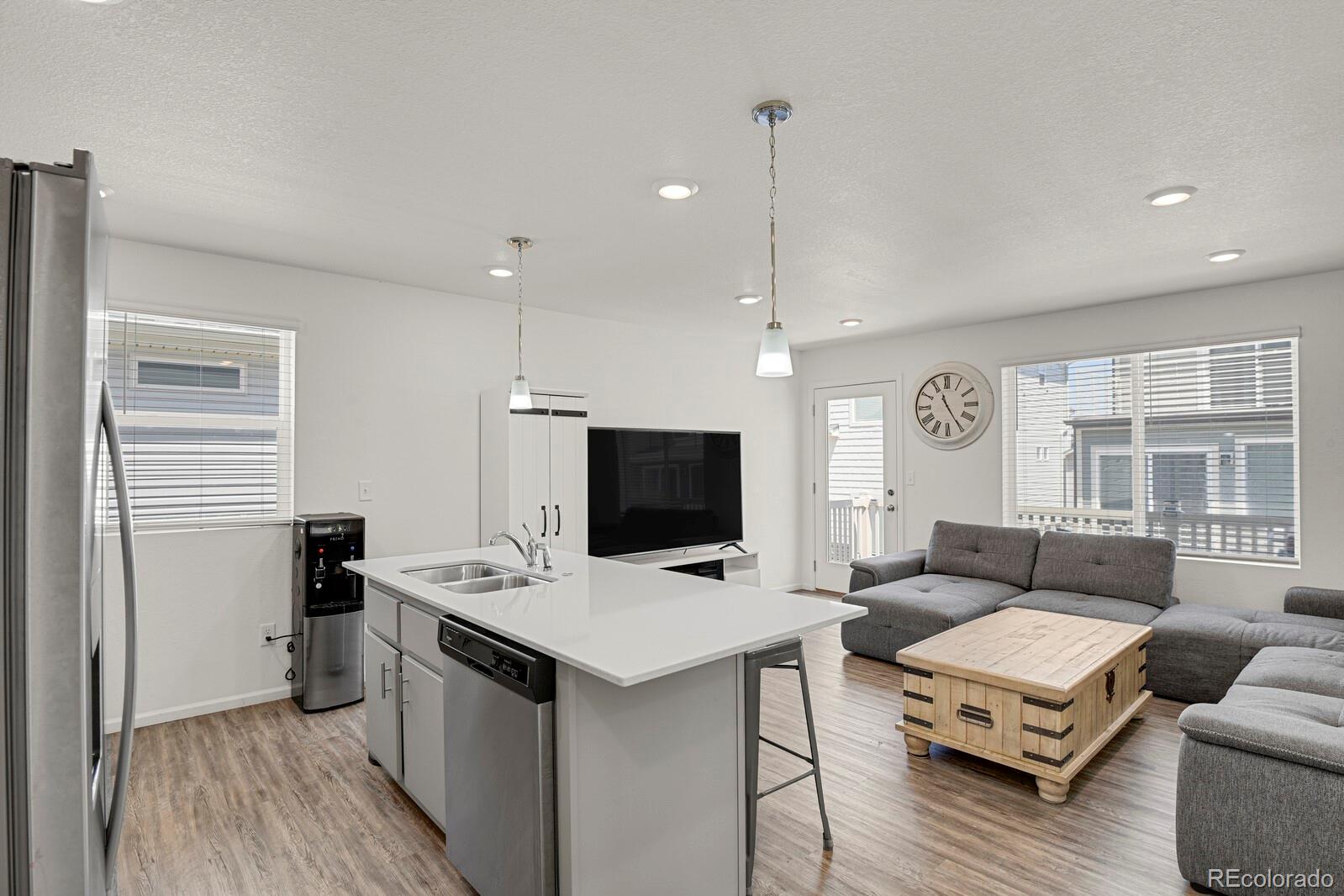 MLS Image #6 for 18233 e 51st avenue,denver, Colorado