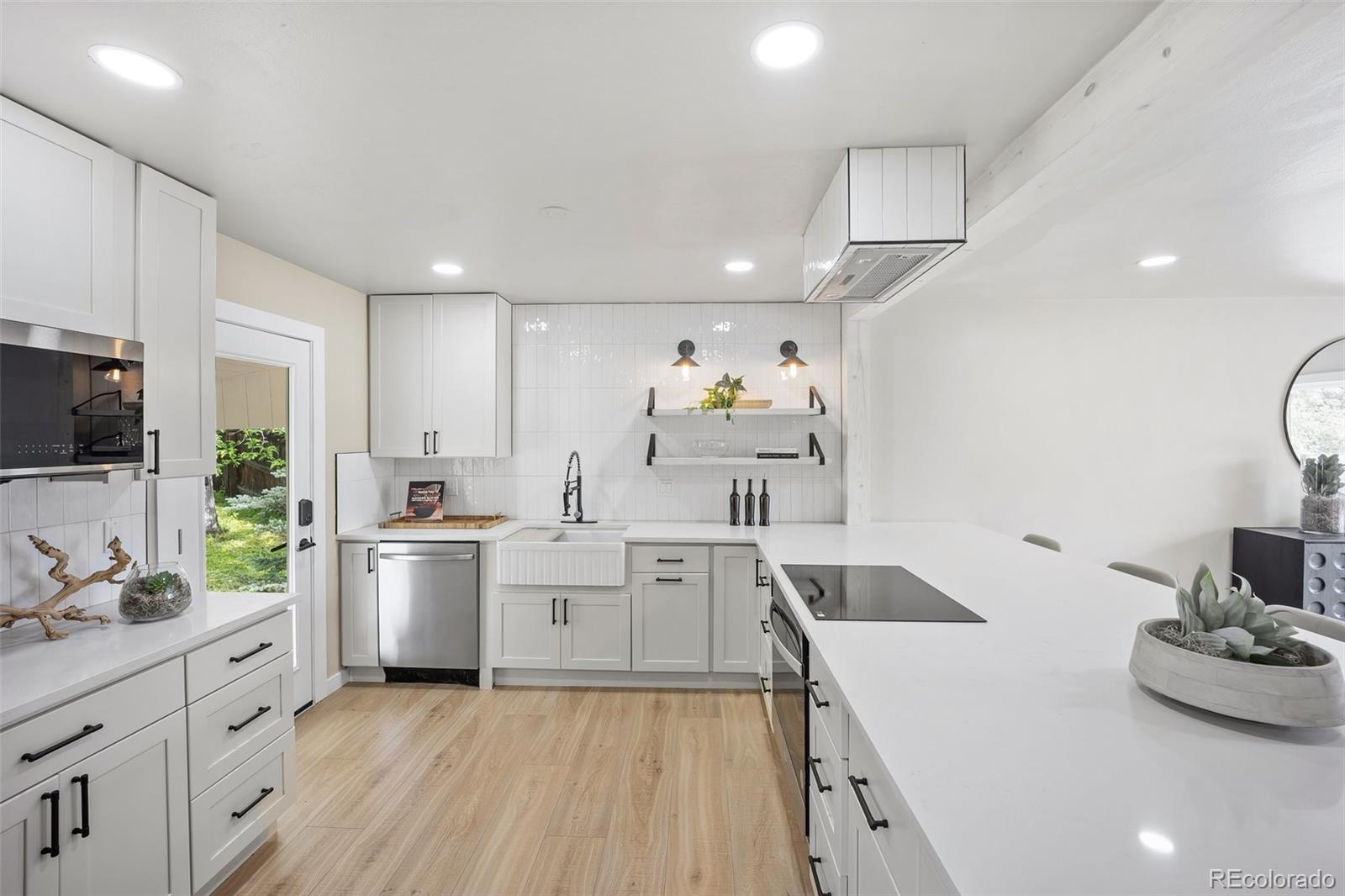 MLS Image #4 for 13249 w jewell place,lakewood, Colorado
