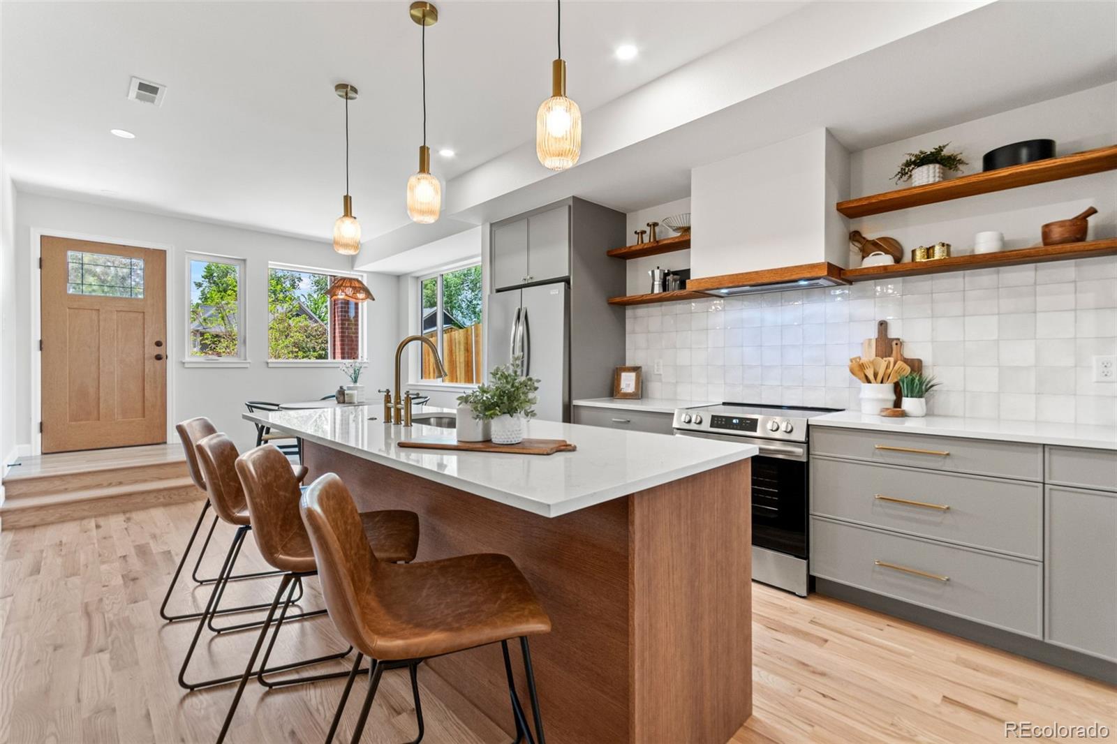 MLS Image #15 for 1046 n knox court,denver, Colorado