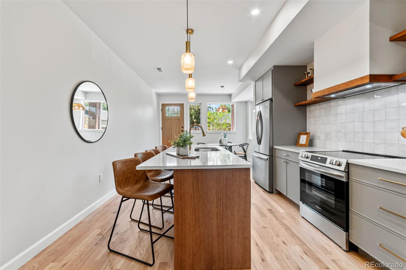 MLS Image #16 for 1046 n knox court,denver, Colorado