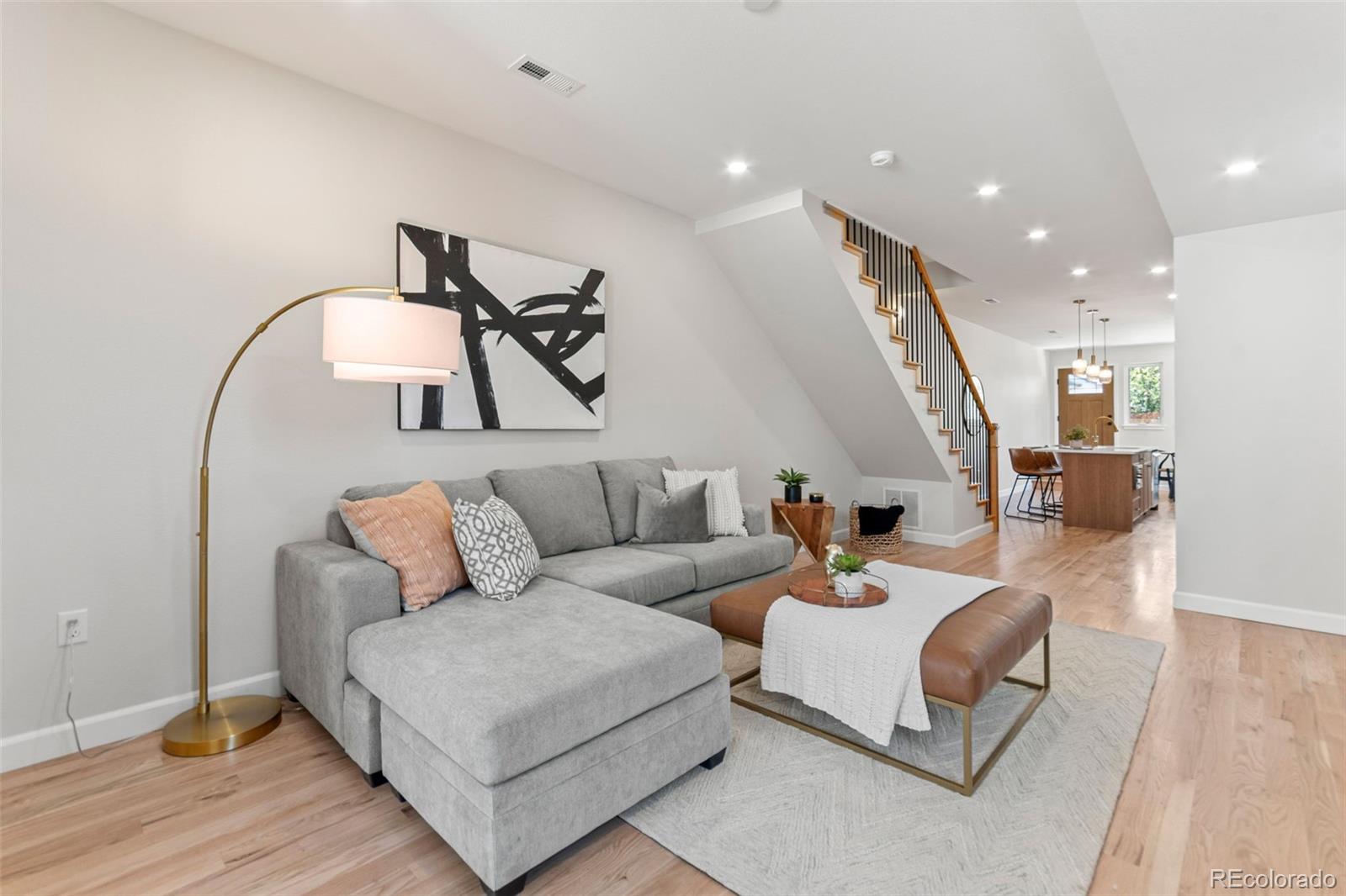 MLS Image #20 for 1046 n knox court,denver, Colorado