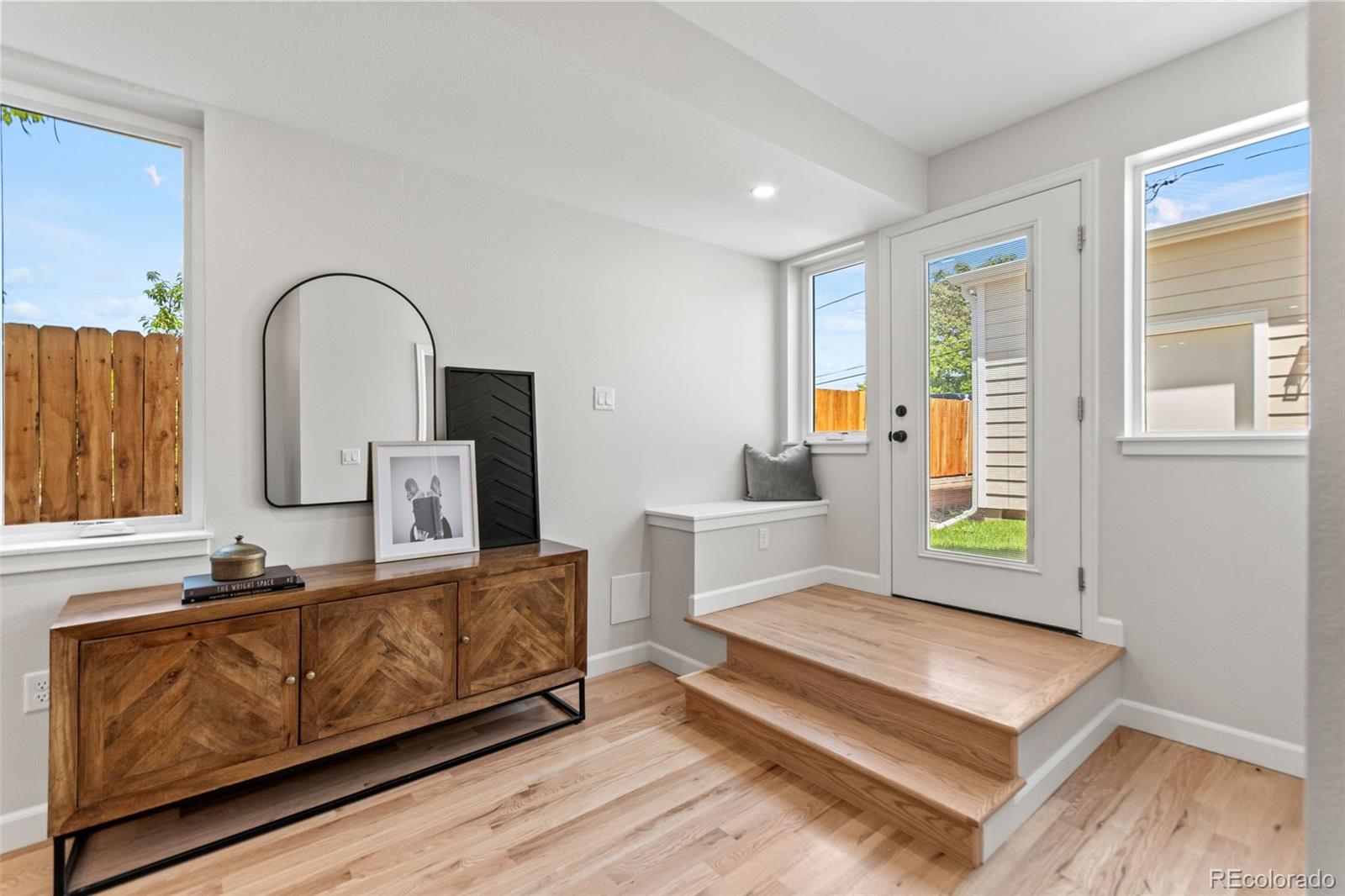 MLS Image #23 for 1046 n knox court,denver, Colorado