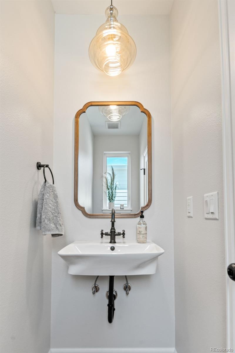 MLS Image #24 for 1046 n knox court,denver, Colorado