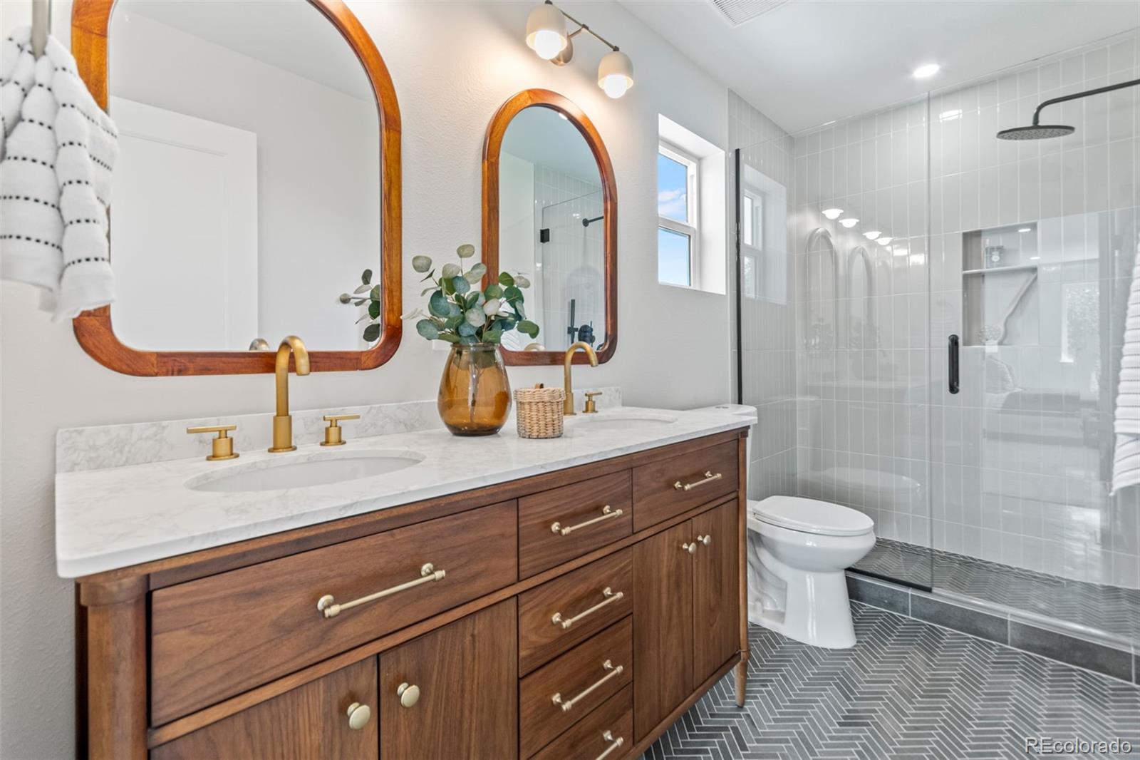 MLS Image #29 for 1046 n knox court,denver, Colorado